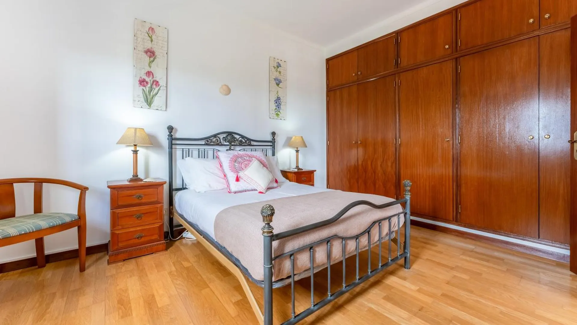 Sunny & Calm 4 Bdr House W/ Pool By Lovelystay Santo Estevao  Holiday home